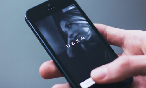 Application Uber sur smartphone